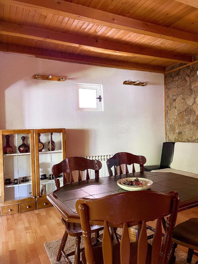 Adella Saraievo Exterior foto