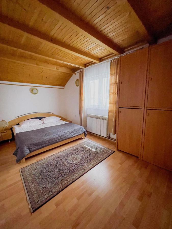 Adella Saraievo Exterior foto