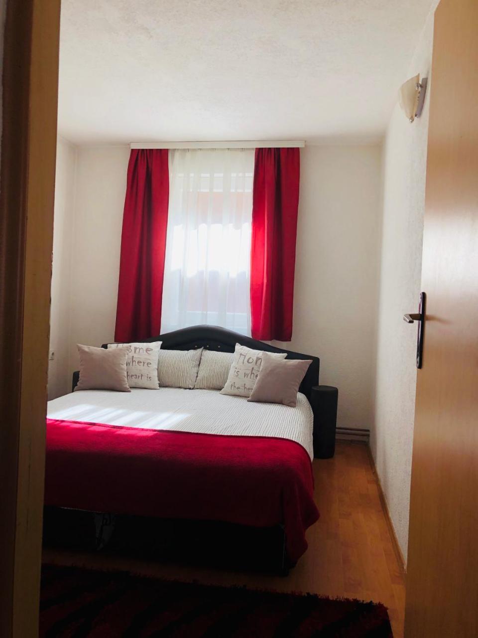Adella Saraievo Exterior foto