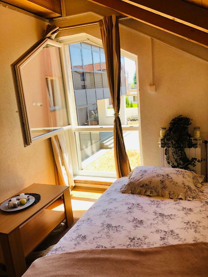 Adella Saraievo Exterior foto