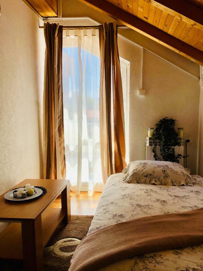 Adella Saraievo Exterior foto
